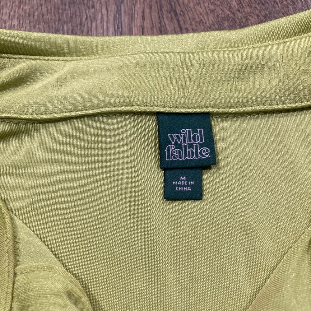 Green Button-Down Ruched Dress - Picture 3 of 7